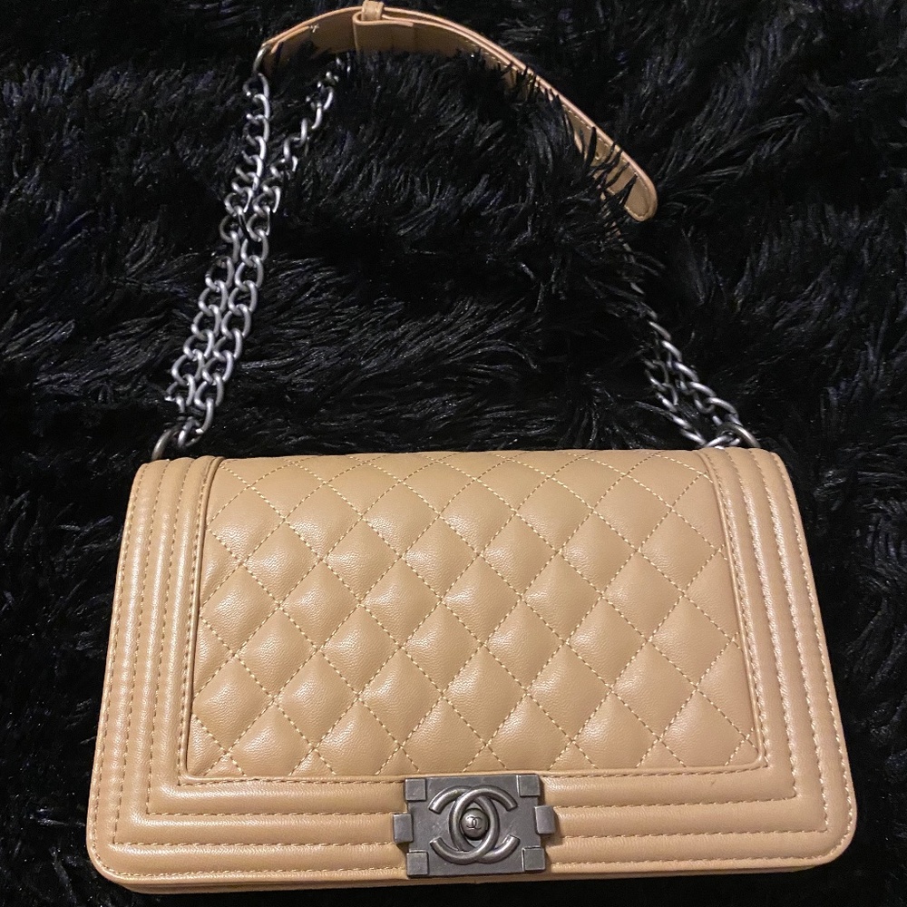 Chanel boy bag